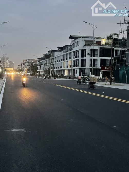 BÁN NHÀ TRUNG TÂM QUẬN ỦY - NGÕ THÔNG Ô TÔ - DT 50M x 6T, THANG MÁY. GIÁ BÁN 15.45 TỶ