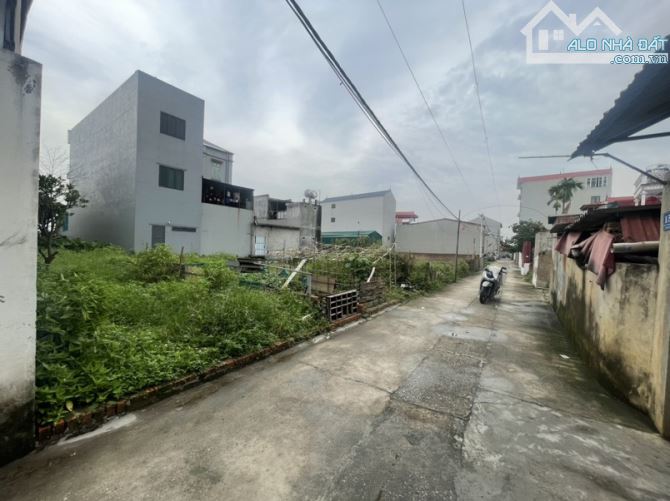 Bán đất Sóc Sơn cách qlộ 3 100 m giá chưa tới 3 tỷ