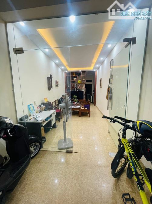 NHÀ BÁN GIÁP BÁT HOÀNG MAI 55M 16,5 TỶ 5 TẦNG MT 3,5M MẶT NGÕ THÔNG Ô TÔ ĐỖ CỬA KINH DOANH