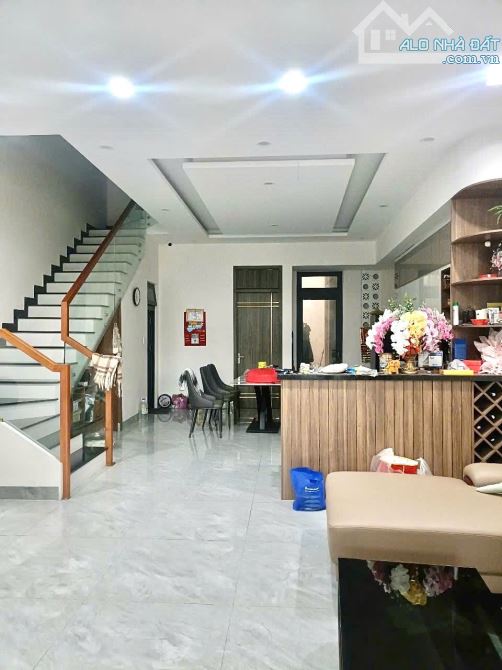🍀3 TẦNG MẶT TIỀN MỸ KHÊ_NẰM GIỮA CẦU RỒNG, BIỂN_DT 130M2_CHỈ 18 TỶ