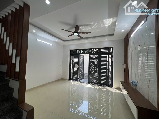 🏡 BÁN NHÀ LIÊN MẠC – BẮC TỪ LIÊM | NHÀ MỚI ĐẸP – FULL NỘI THẤT – LÔ GÓC