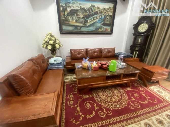 Nhỉnh 5tỷ có nhà Yên Lộ 34m*4tầng gara, đủ công năng, full tiện ích