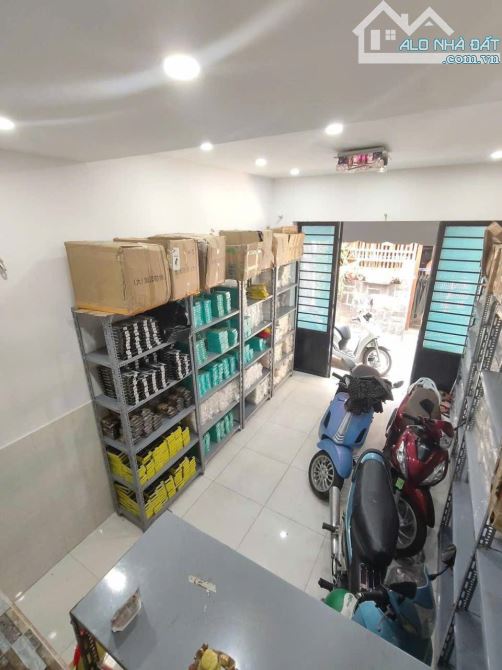 NGUYỄN NGỌC NHỰT – TÂN PHÚ - 3 TẦNG BTCT - 4PN - CHỈ 3.6 TỶ - NHÀ ĐẸP Ở NGAY