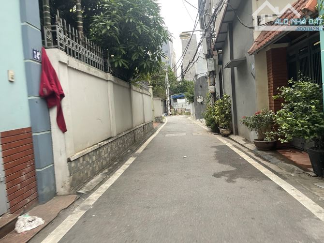 Bán 107m đất mặt ngõ 48 Đàm Quang Trung, cách phố chỉ 50m, gần Aeonmall 200m