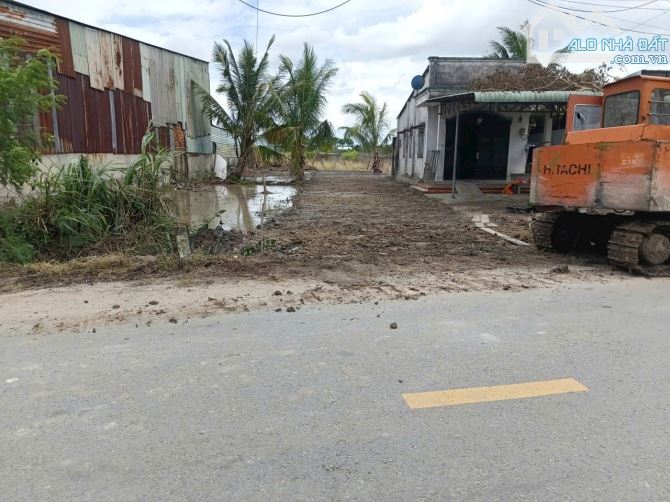 Bán nhà mặt tiền buôn bán kinh doanh xã Phước Vĩnh An Củ Chi TPHCM, DT: 14x45m.