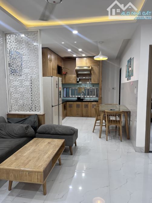 NHÀ TRUNG TÂM HẢI CHÂU CỰC HIẾM