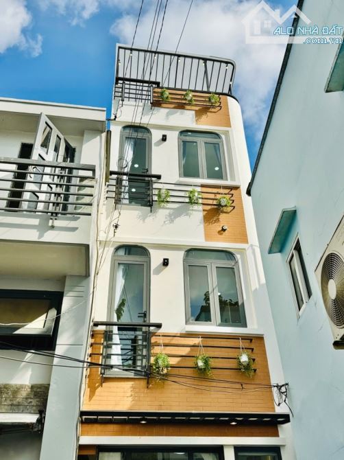 BÁN SIÊU PHẨM MẶT TIỀN BÙI ĐÌNH TÚY - PHÚ NHUẬN - 4 TẦNG - 20M2 - HƠN 5 TỶ XÍU