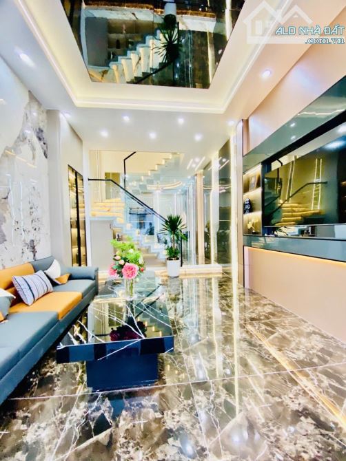 6.88 tỷ, siêu phẩm 4 tầng, full nội thất cao cấp, hẻm 6m, 10m ra Emart Phan Huy Ích.