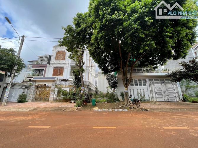 BÁN LÔ METRO ĐƯỜNG LÊ TRỌNG TẤN (KO LỖI). DT: 5x23,8M. GIÁ: 7,7 TỶ
