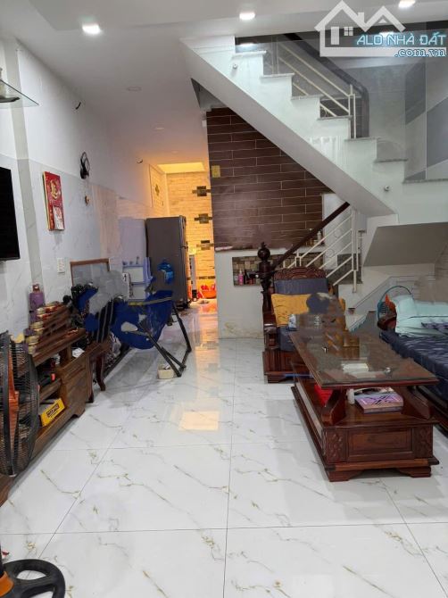 BÁN NHÀ QUẬN 7, KHÔNG BỊ QUY HOẠCH, 2 TẦNG, 4x14M, HUỲNH TẤN PHÁT