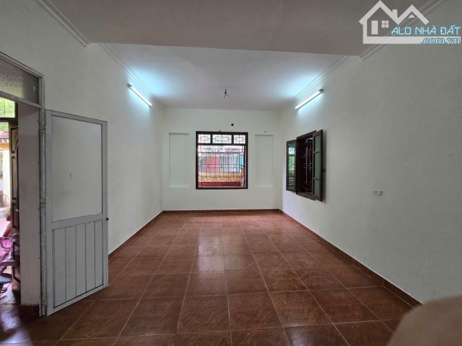 Cho Thuê phòng tầng 1- Nhà Biệt Thự khu Xí nghiệp Pháo ngõ 347/116 Cổ Nhuế.