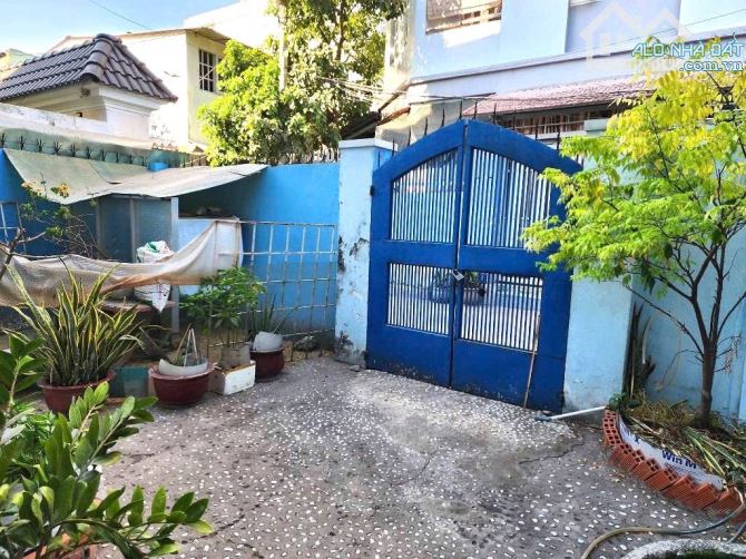 Nhà 3 Tầng đường NGUYỄN THỊ NHUẦN, An Phú Đông, Diện tích 137m2 (7 x 20), hẻm 5m thông.