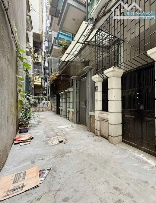 bán nhà Mặt ngõ Trung Kính, Cầu Giấy, ngõ 2,5m thông DT 50m, 4 Tầng, MT 3.7  🧧 17.2 tỷ