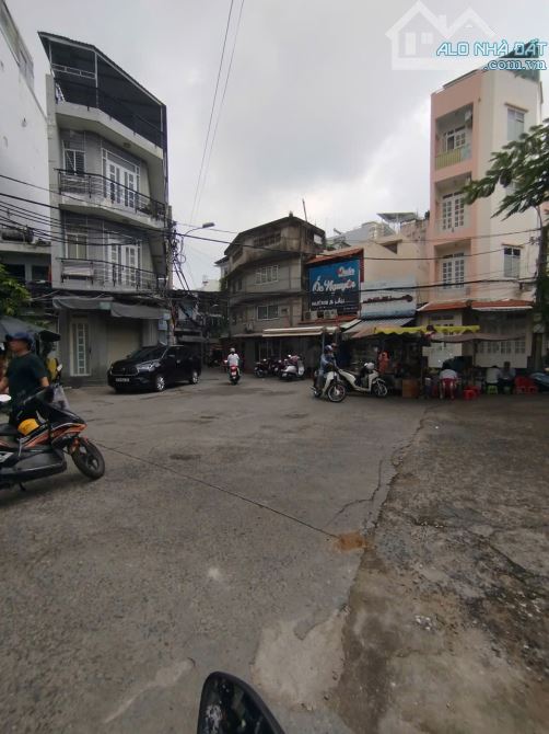 NGAY CẦU CHỮ Y-NHÀ 5 TẦNG-74M2-9PN-XE HƠI VÀOTRONG NHÀ-SỔ HỒNG RIÊNG HOÀN CÔNG