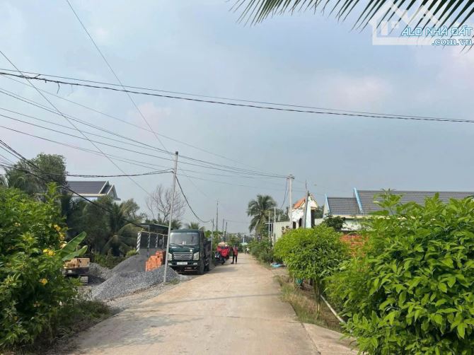 Nền thổ cư Tân Bửu Bến Lức nở hậu đường Bê tông giá chỉ 1ty250