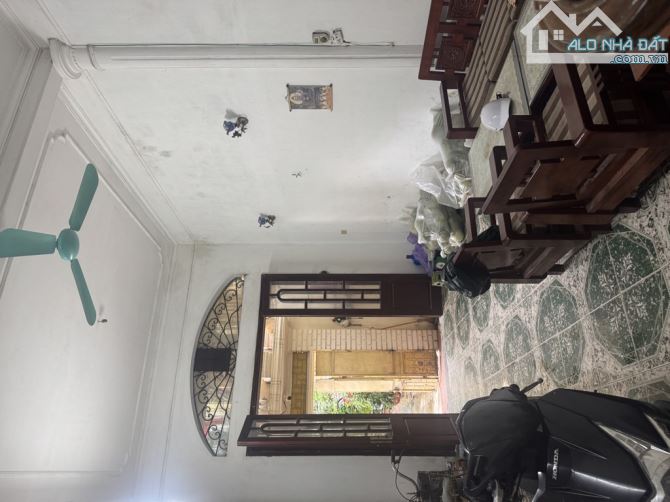 Bán gấp nhà xã  Đại Thanh Thanh Trì phân lô ,cán bộ ,ô tô chạy vòng quanh giá 7.5 tỷ