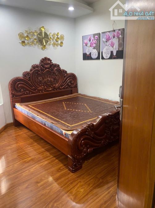 Bán căn N07 Thành Thái 87m2, 2 ngủ 2vs. Nội thất cơ bản. sổ đỏ. 8,24 tỷ
