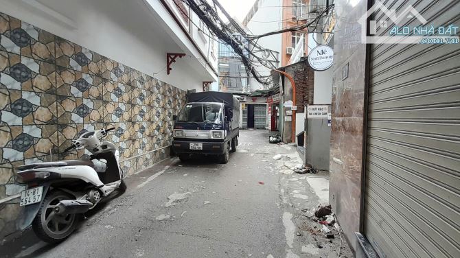 Bán nhà Lê Quang Đạo, Mỹ Đình, Ngõ nông, 1 nhà ra oto, 2 thoáng, Đầy đủ tiện ích, 32m2