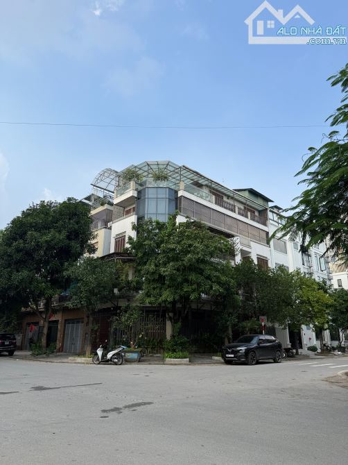 Bán Nhà Lô Góc Văn Phú 123m2 MT 20m Giá 29 Tỷ View Công Viên