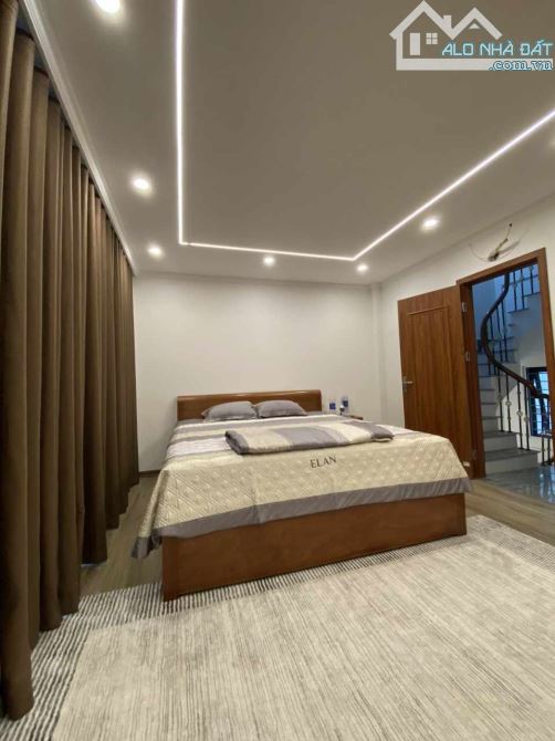 Bán nhà Hoàng Văn Thai – 45.5m² – Ngõ ô tô tránh – Full nội thất – ở ngay - Giá 14.2 tỉ!