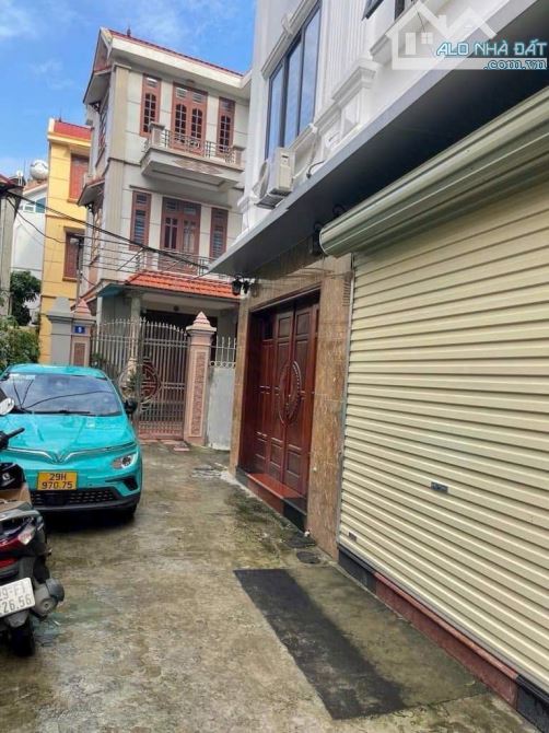 CHỈ!!! 8tỷ4 Văn Tiến Dũng 43m ô tô 7 chỗ đỗ cửa-5M ô tô tránh-Full đồ -2 thoáng