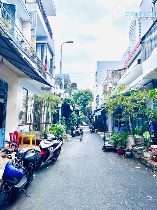 ⭐️ BÁN NHÀ 2 TẦNG GẦN KHU BIỆT THỰ NHÀ GIÀU SƠN TRÀ – CÁCH BIỂN MỸ KHÊ 5 PHÚT ⭐️