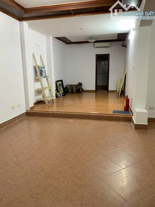 Cho thuê nhà nguyên căn ngõ 27 Nghĩa Đô, phường Nghĩa Đô, Cầu Giấy. DT 77m x 4 tầng, giá