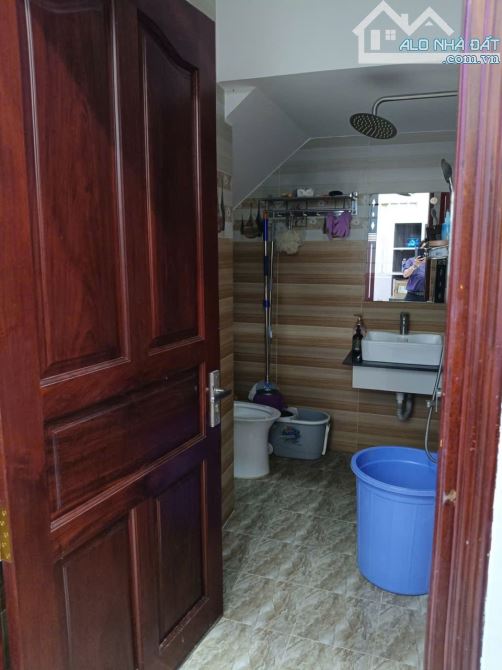 Bán nhà 3 tầng hẻm xe tải 8m kiên cố full nội thất Trung Đông gần Thị trấn Hóc Môn