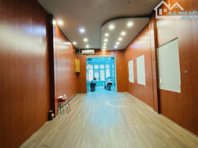 BÁN NHÀ MẶT TIỀN KHU VIP NGUYỄN TRỌNG TUYỂN  - PHÚ NHUẬN - 3 TẦNG 5PN - 63.5M2 - 19 TỶ
