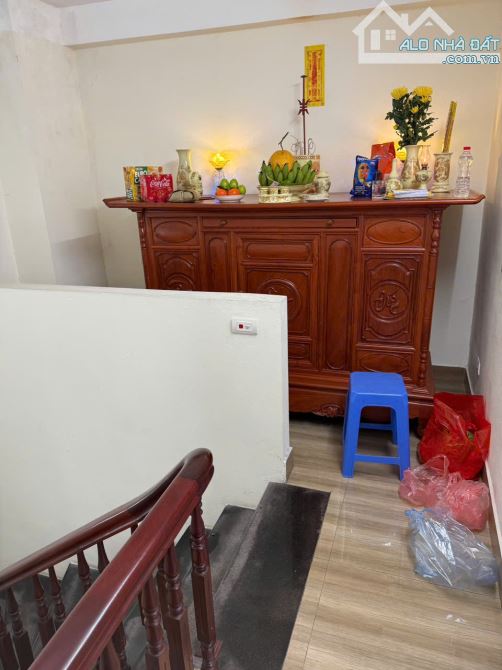 Cho thuê nhà ở Lĩnh Nam, phường Lĩnh Nam, Hoàng Mai. DT 32m x 5 tầng, giá 11tr