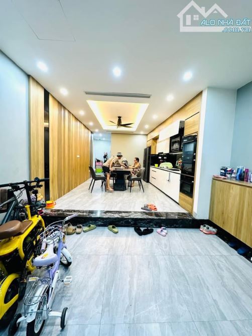 Nhà đẹp long lanh tranh bỏ về sau 58m2 7 tầng thang máy gần phố 13 tỷ