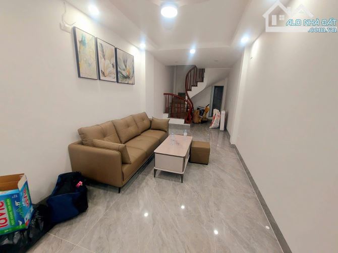 Bán nhà Dốc Thọ Lão - Ô tô đỗ cửa - 4 tầng - 3 phòng ngủ - Giá 7.7 tỷ ( có thương lượng )