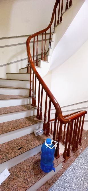 Chính chủ cho thuê nhà phố Thuỵ Khuê, Tây Hồ 43m2 x 5 tầng, 7 phòng x3,6tr/th
