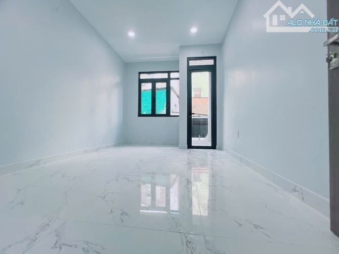 CÁCH MẶT TIỀN HOÀNG DIỆU - VĨNH KHÁNH 30m - NHÀ 3 TẦNG KHU DÂN CƯ HIỆN HỮU KHÔNG QH - 10