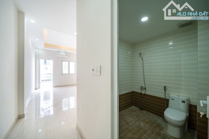 🌿 NHÀ ĐẸP Ở LIỀN – CMT8 P5 TÂN BÌNH (Phường Tân Bình) – XE HƠI NGỦ TRONG NHÀ – 3 TẦNG - 10