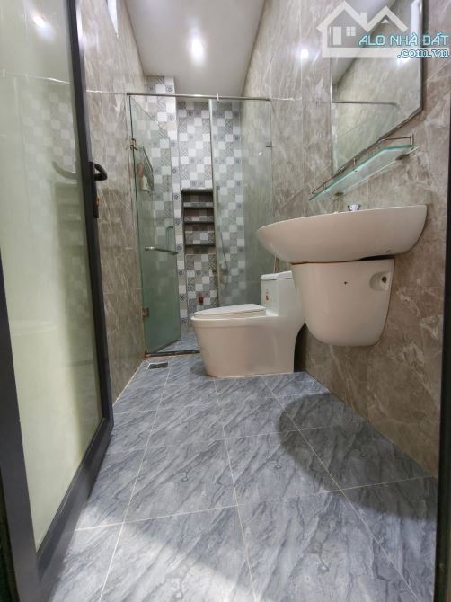 CẦN BÁN NHÀ 1 TRỆT 3 LẦU HẺM Ô TÔ TRƯƠNG CÔNG ĐỊNH THÔNG LÊ HỒNG PHONG – P.7 – 40M2 - 5.6Ỷ - 10