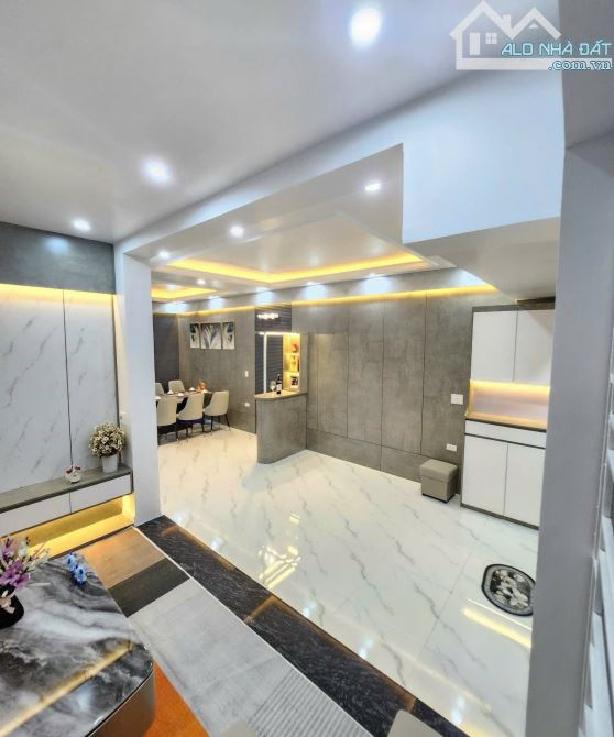 💥 BÁN NHÀ 3 TẦNG – Ô TÔ ĐỖ CẠNH NHÀ – TRẠI LẺ, LÊ CHÂN – GIÁ CHỈ 3,25 TỶ 🏡 - 10