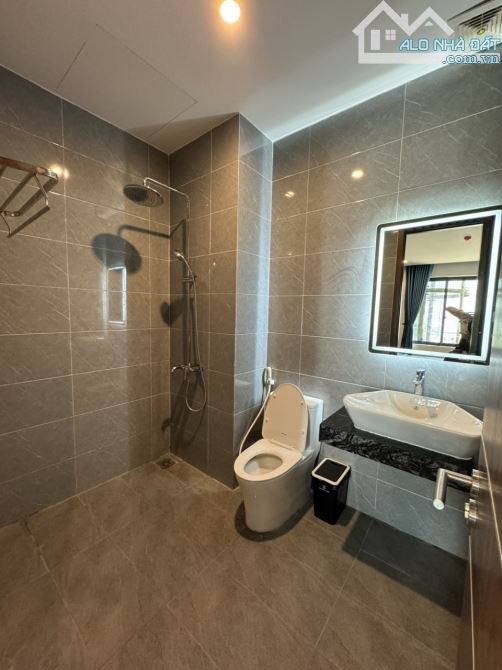 BÁN TOÀ CĂN HỘ GÓC BỜ QUAN 9 GẦN ĐẢO KIM CƯỜNG NAM HOÀ XUÂN DÒNG TIỀN 100TR/TH NHỈNH 15 TỶ - 10