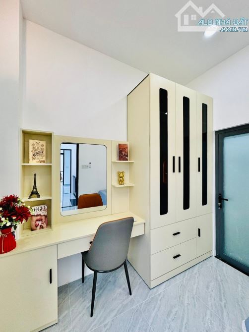 Căn nhà 2 tầng, 54m2 ngay Hồng Hà, Tân Bình. Giá: 3 Tỷ 290. SHR, hẻm 5m, full nội thất - 10