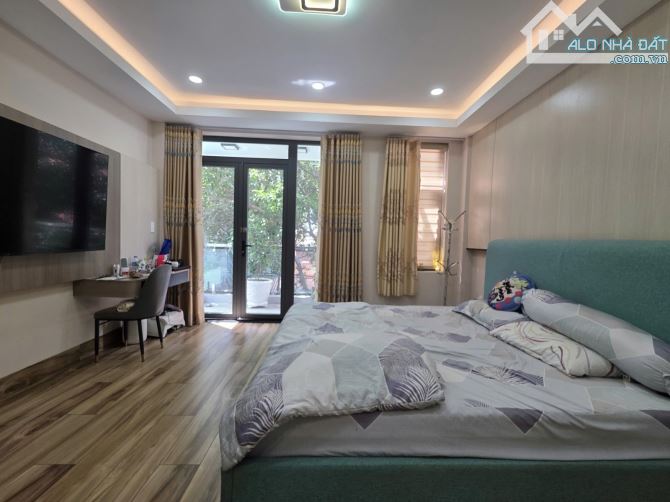 Bán nhà Bình Thạnh - 92m2 - 5 tầng - thiết kế hiện đại - đường 10m - 19.9 tỷ - 10