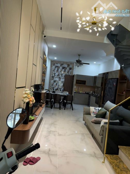 Bán rẻ nhà xinh 4 x 15m 1 trệt 2 lầu Huyền Quang Quận 1 TP.HCM - 10
