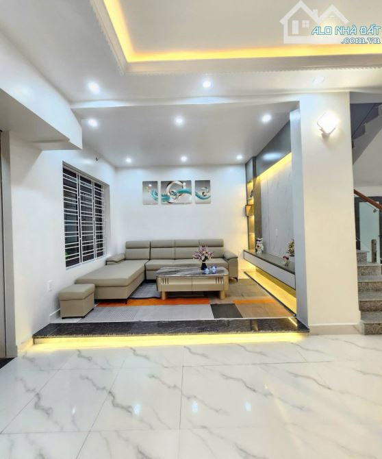 💥 BÁN NHÀ 3 TẦNG – Ô TÔ ĐỖ CẠNH NHÀ – TRẠI LẺ, LÊ CHÂN – GIÁ CHỈ 3,25 TỶ 🏡 - 11