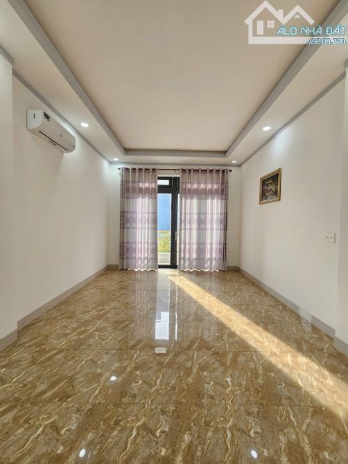 Bán nhà 1T2L 4x16m hoàn công, đường D4 KDC Phú Gia Huy p.Bình Chuẩn, đang thuê 8tr/th - 11