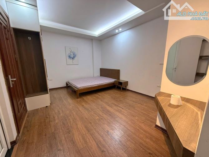 Bán nhà Trần Duy Hưng, Đẹp, Ở Ngay, DT 35m2 x 5 Tầng, MT 4,5m, Giá nhỉnh 9 tỷ - 11