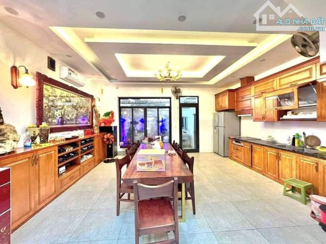Chủ nhà đang rất gấp bán nhà ngõ 36 Nguyên Hồng – 63m², 5 Tầng, Ô Tô Đỗ Cổng – 19,5 Tỷ - 11
