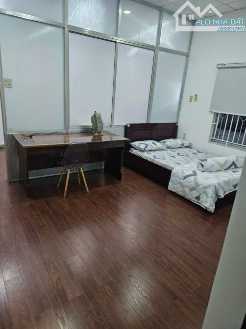 12tỷ quá rẻ cho căn nhà thu nhập tốt 30tr/tháng, có 2 lối đi riêng biệt. - 11