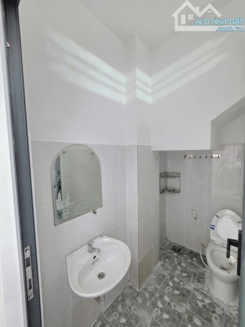 Bán căn góc 1T1L 4.7x16.6m, hẻm Lê Thị Trung p. An Phú kế trường cấp 3 - 11