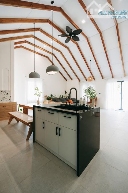 Bán Đất + Biệt thự sân vườn 742m2, 60 tỷ cách Hồ Xuân Hương 500m, Mặt đường Yesin - 11