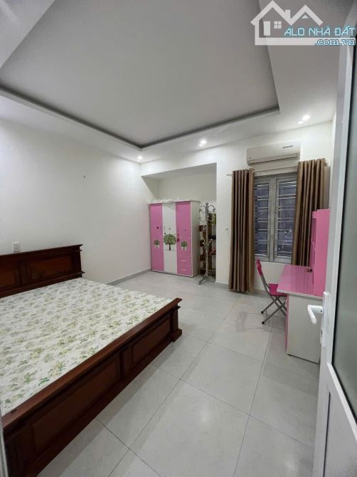 Cho thuê nhà tại Văn Cao - ô tô đỗ tận cửa - phù hợp chuyêng gia nước ngoà - 1