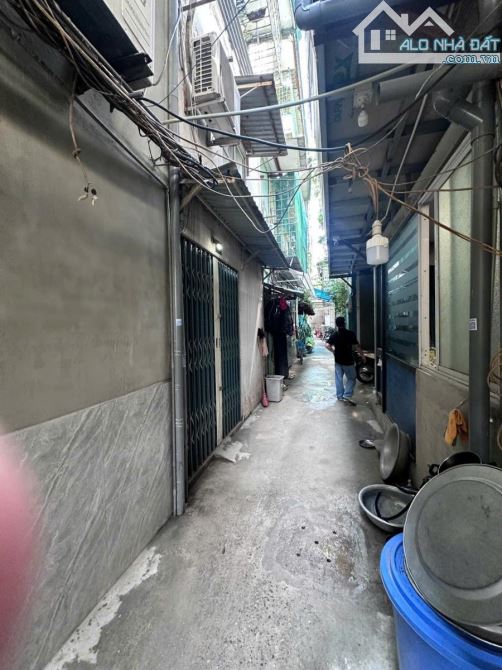 Bán nhà phố Vũ Hữu, 3 tầng, 30m ra phố, ba gác đỗ cửa giá 1.48tỷá - 1